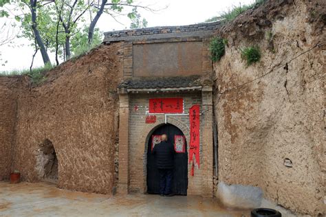 下大雨的照片 院子门